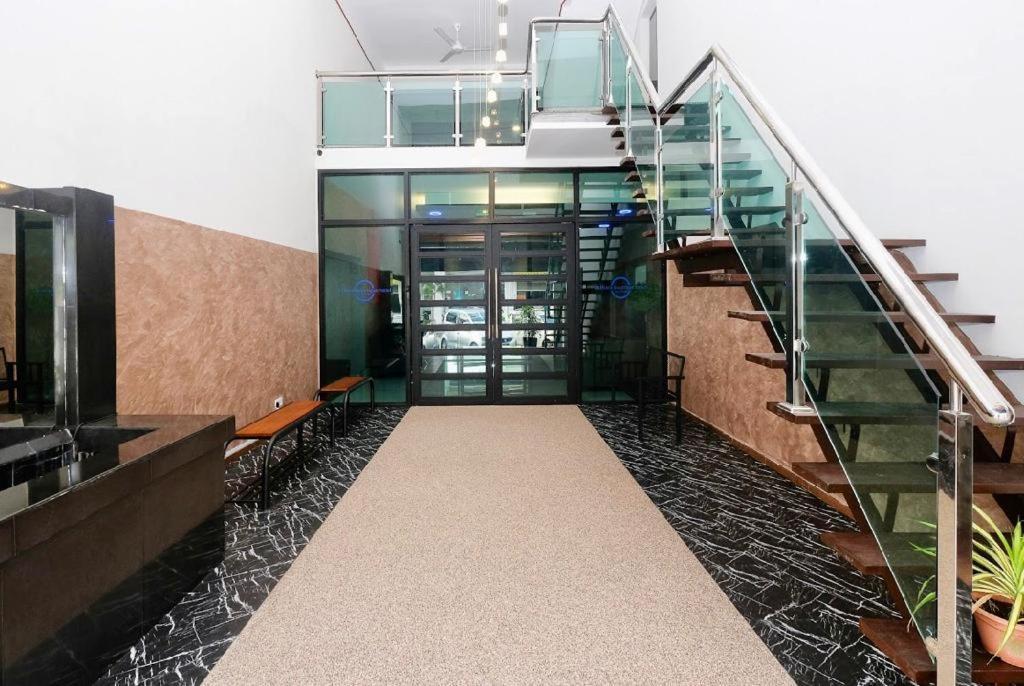 Atabara Boutique Hotel Куантан Екстериор снимка
