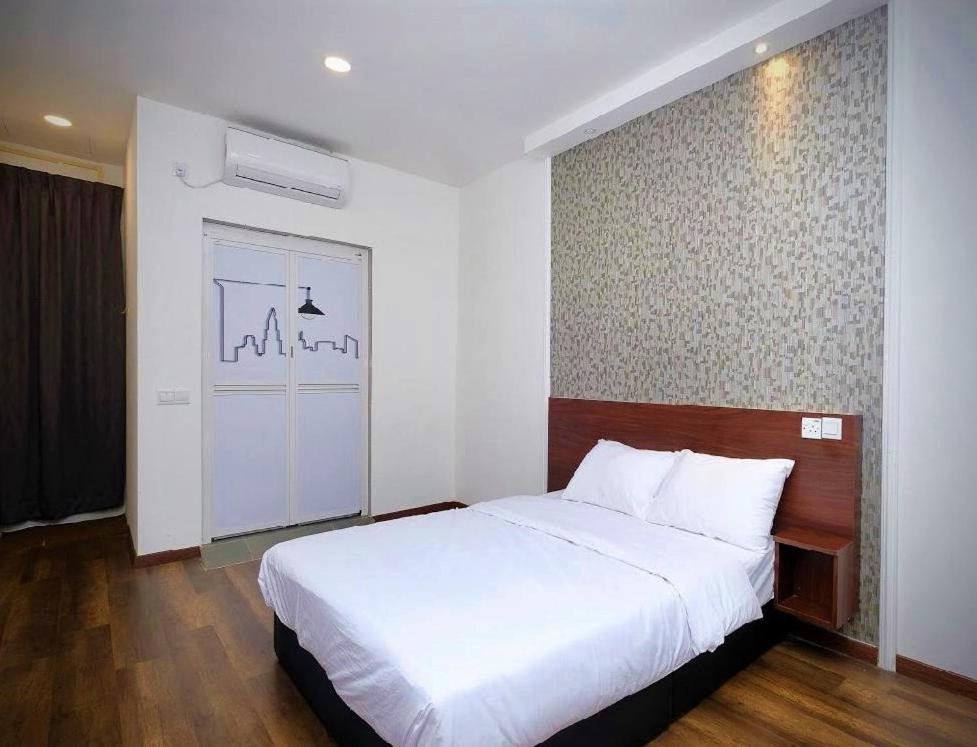 Atabara Boutique Hotel Куантан Екстериор снимка