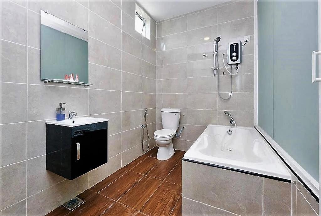 Atabara Boutique Hotel Куантан Екстериор снимка