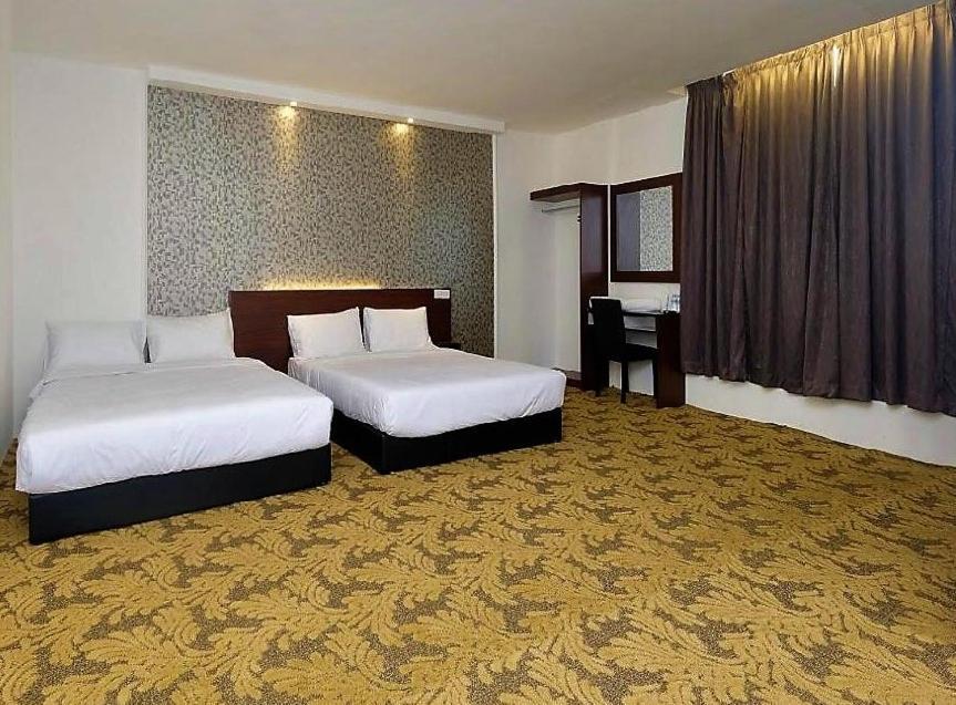 Atabara Boutique Hotel Куантан Екстериор снимка