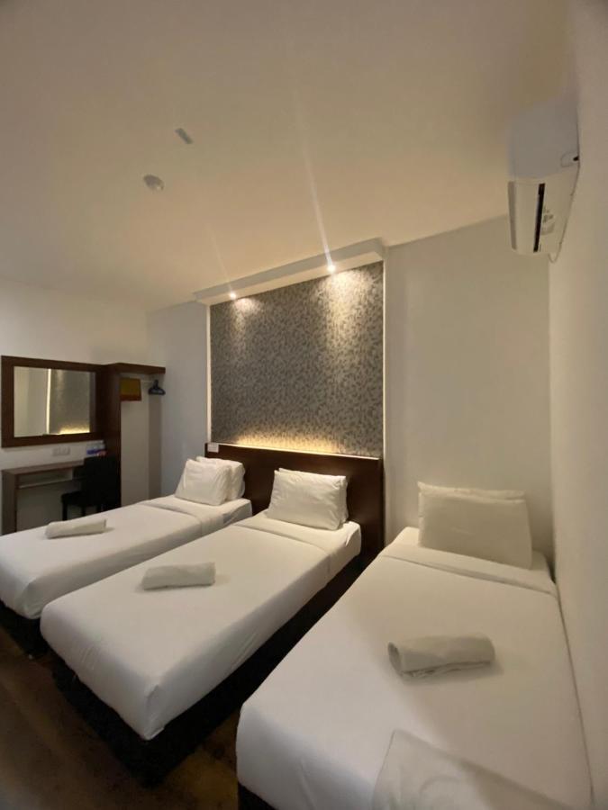Atabara Boutique Hotel Куантан Екстериор снимка