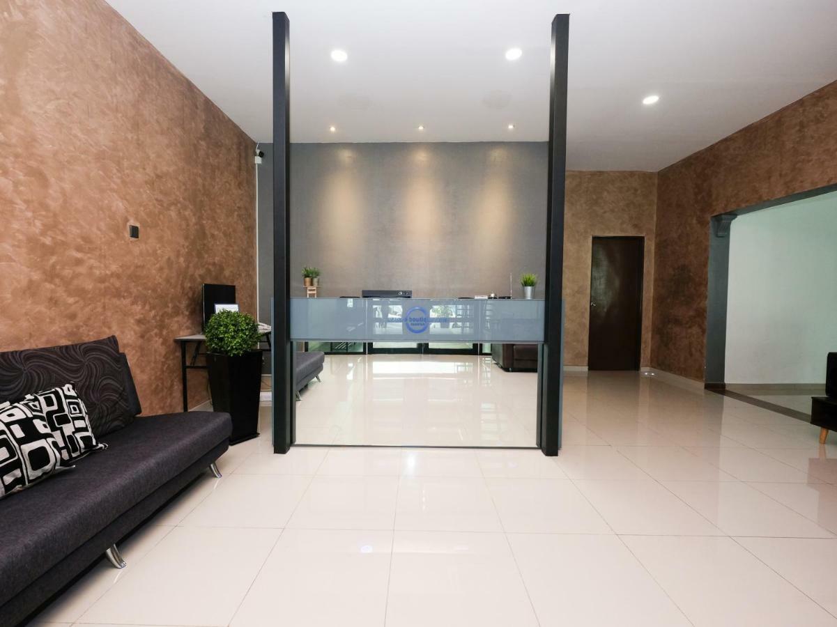 Atabara Boutique Hotel Куантан Екстериор снимка