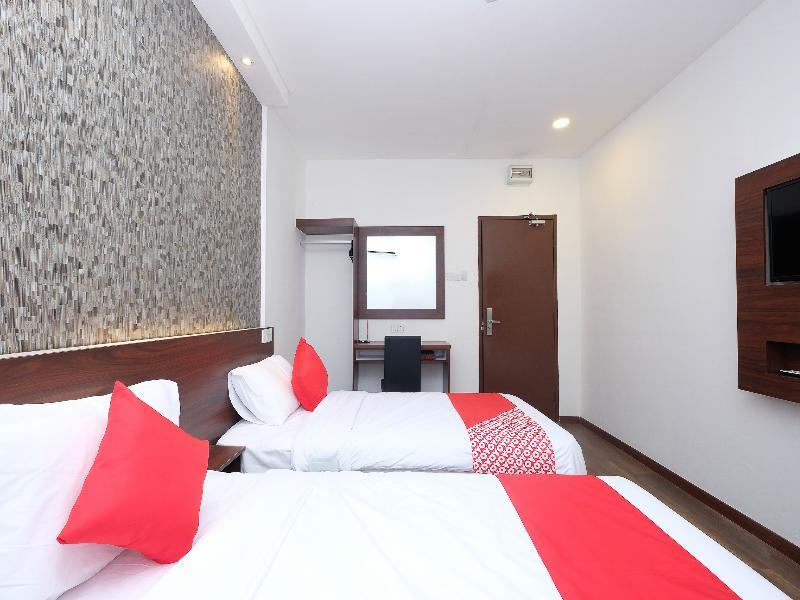Atabara Boutique Hotel Куантан Екстериор снимка